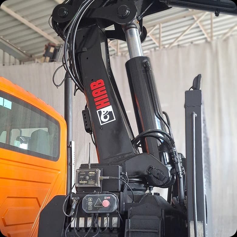 HIAB 245E 5 + JIB 65 X-3 - imagen 2