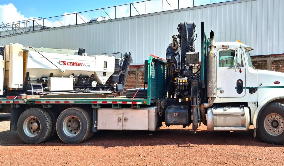 HIAB 330-6 Peterbilt 2004 - imagen 1